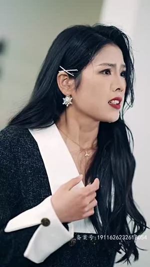 离婚后，五位爸爸来给我撑腰（离婚后五位爸爸来给我撑腰）在线观看全集