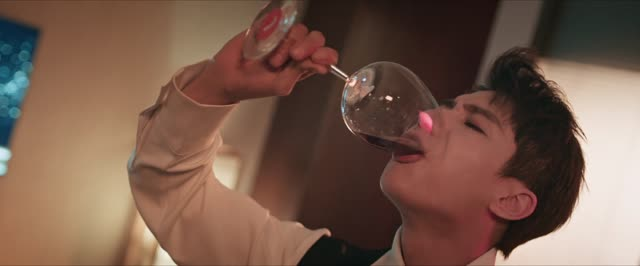 万般沉沦(24集) 万般沉沦(24集)最火爆的短剧