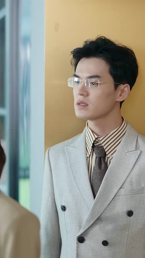 西红柿妹在霸总圈杀疯了（70集）最火爆短剧