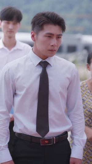 归来之八月十五月儿圆（57集）一起看短剧