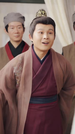 陛下，皇后又带崽搬敌人宝库去了（66集）在线观看