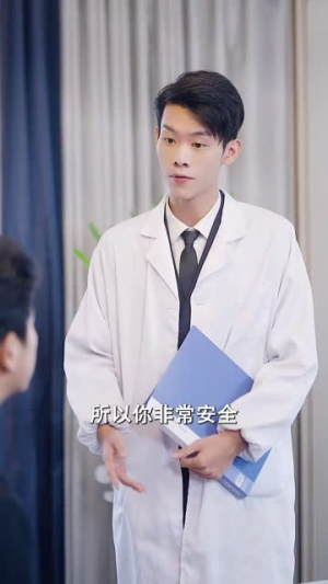 女扮男装后总裁念念不忘（83集）好看到停不下来