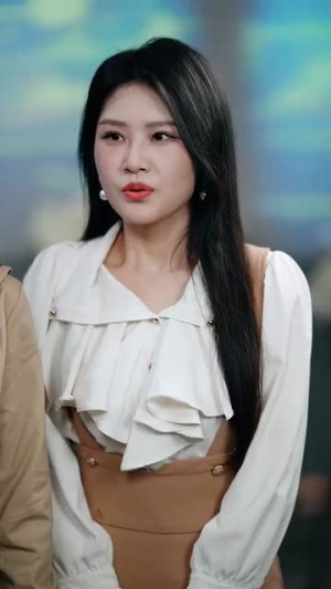 夫人,她在线直播救贺先生(89集) 夫人,她在线直播救贺先生(89集)在线观看完整版