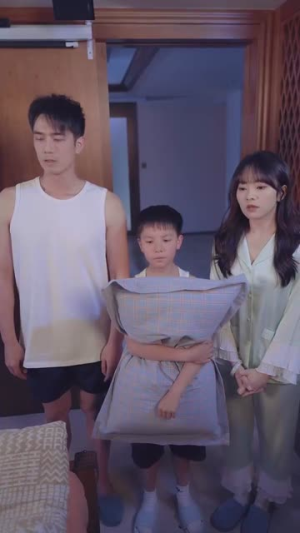 捡了个美男鱼（78集）热门短剧抢先