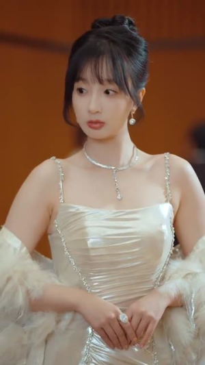 我用两个学分攻略高冷校草（81集）短剧太好看