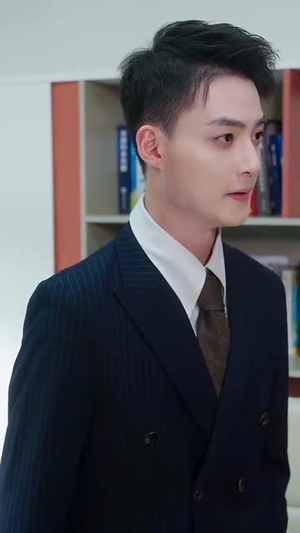 世界赠予我的欢喜与悲伤（60集）男主角是谁