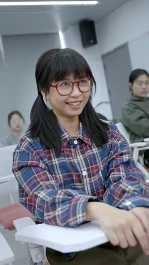 教室里的第三只手（30集）超好看的短剧