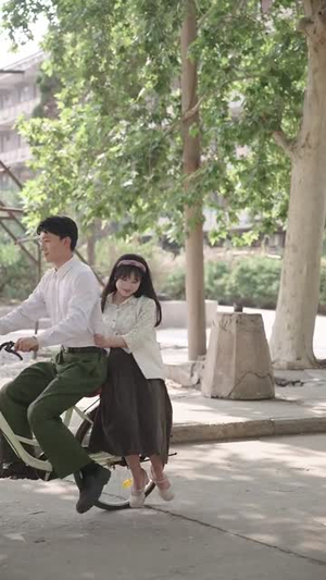 八零甜妻脸红红，教官老公追着哄（95集）女频短剧推荐