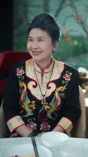 咬一口甜梨（80集）最热短剧推荐