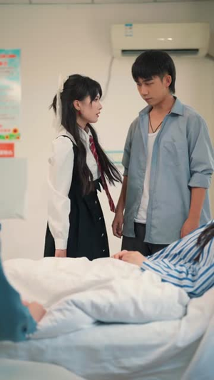 极品小傻医 (78集)直接看到大结局