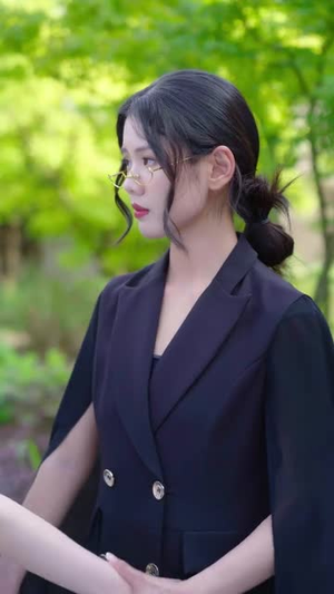 龙隐芳邻房客小姐请自重 (76集) 龙隐芳邻房客小姐请自重 (76集)短视频追剧推荐