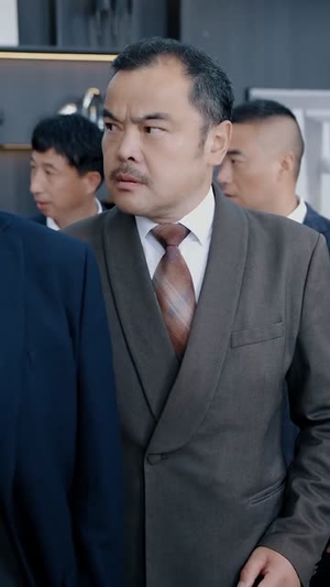 透视狂少（71集）追风的女孩短剧