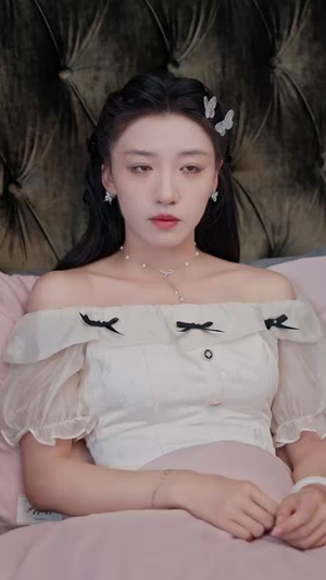 当山河四省高三生成为京市真千金 (66集)爆款短剧抢先看