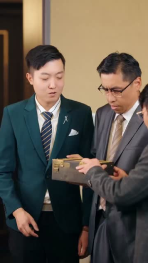 美女饶命我真是你老祖宗(61集) 美女饶命我真是你老祖宗(61集)超好看古装短剧