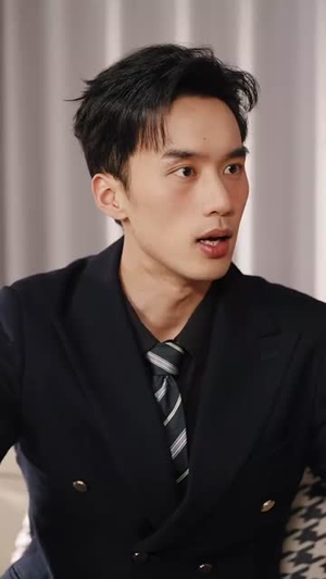 发错表白情话，女老板要跟我领证发错 (79集) 最新上映免费看