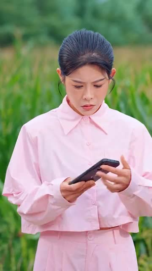 喊我臭打药的，那种十万亩呢（84集）热门短剧抢先