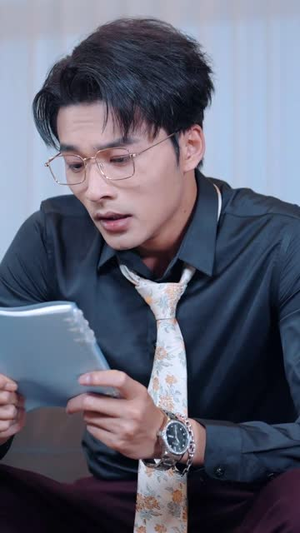 离婚后卿小姐名动全球（60集）贝贝短剧分享