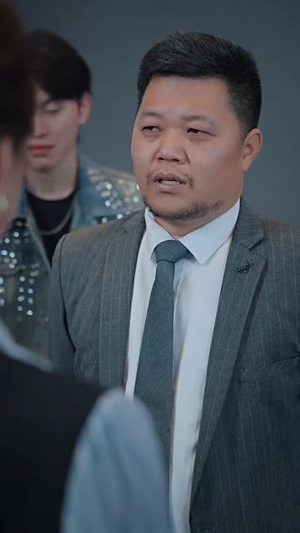 装穷被丢进恋爱盲盒后（71集）好短剧分享